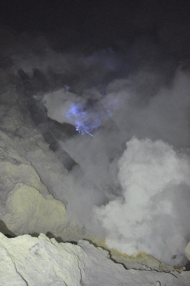 pesona kawah Ijen Banyuwangi