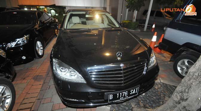 {WANTED} Daryono = Sopir Akil Mochtar yg 'Miliki' Mercy S350 & Bos CV Ratu Samagat