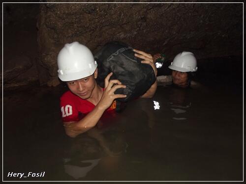 Wisata Goa di Gunung Kidul