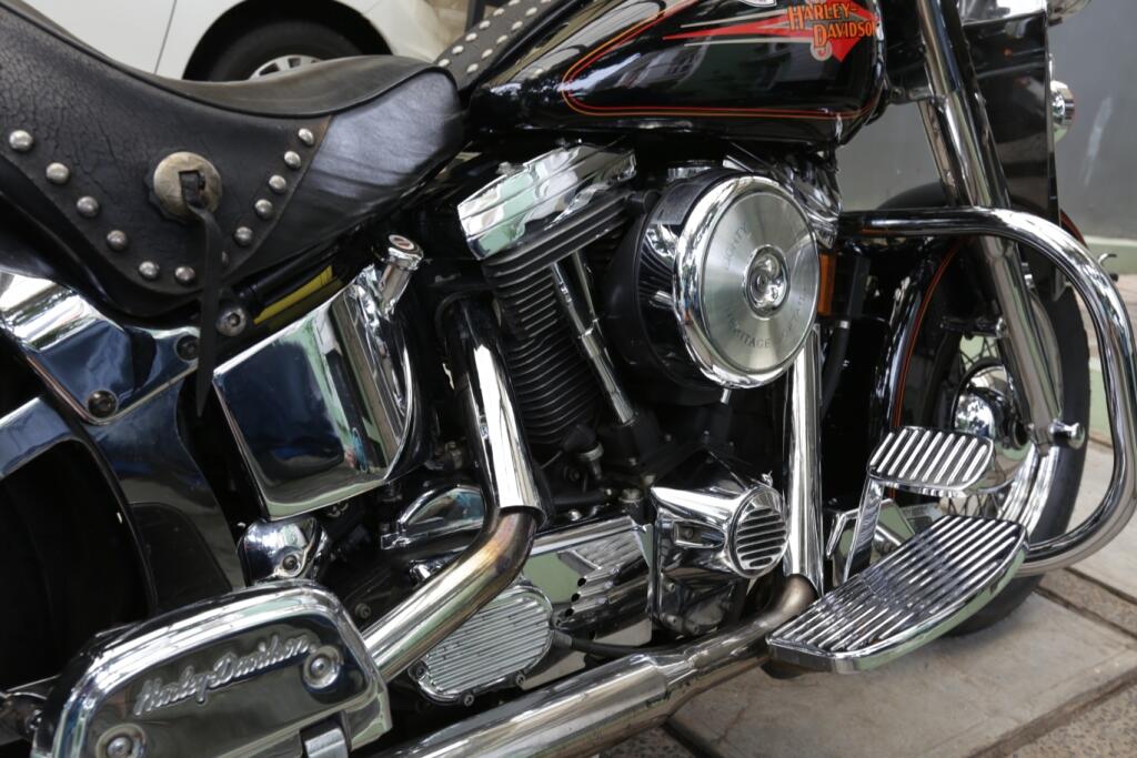 Terjual DIJUAL HARLEY  DAVIDSON  HERITAGE  SOFTAIL  CLASSIC 