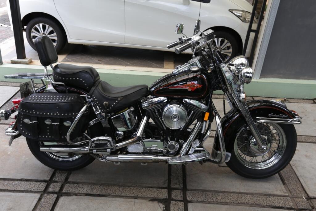 Terjual DIJUAL HARLEY  DAVIDSON  HERITAGE  SOFTAIL  CLASSIC 