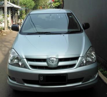 Toyota Kijang Innova 2006 G