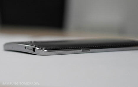 Ini dia ponsel pertama di dunia dari Samsung yang punya layar melengkung