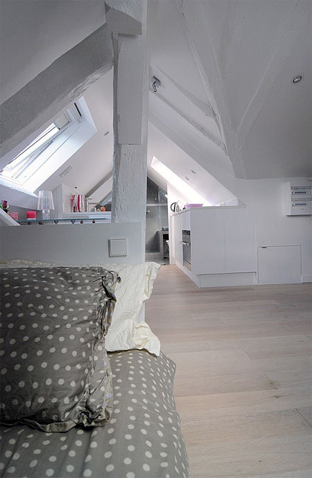 Tiny Appartement in Paris - Kamar Loteng di Salah Satu Bangunan Kota Paris