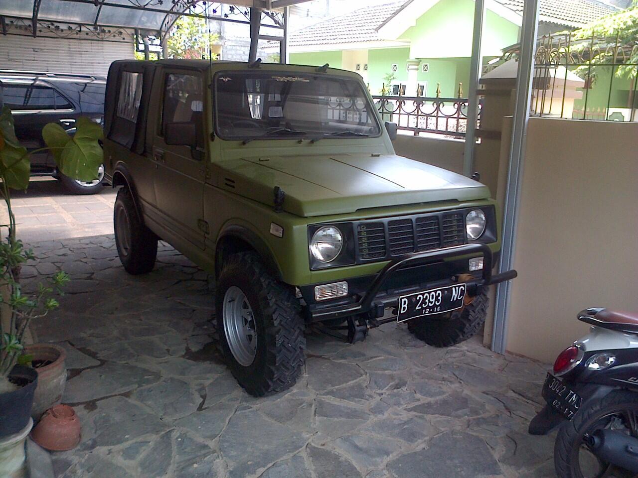 Cari [JUAL] Suzuki jimny long chasis 4x4 siap offroad 1988 