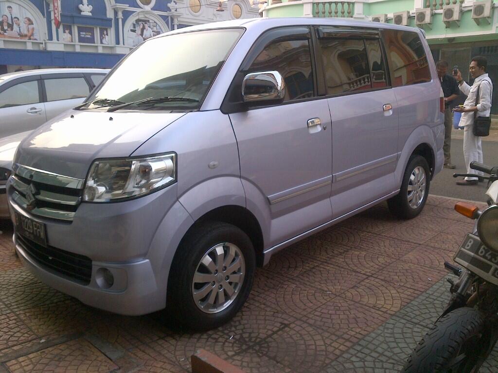 Suzuki APV SGX 2011 silver