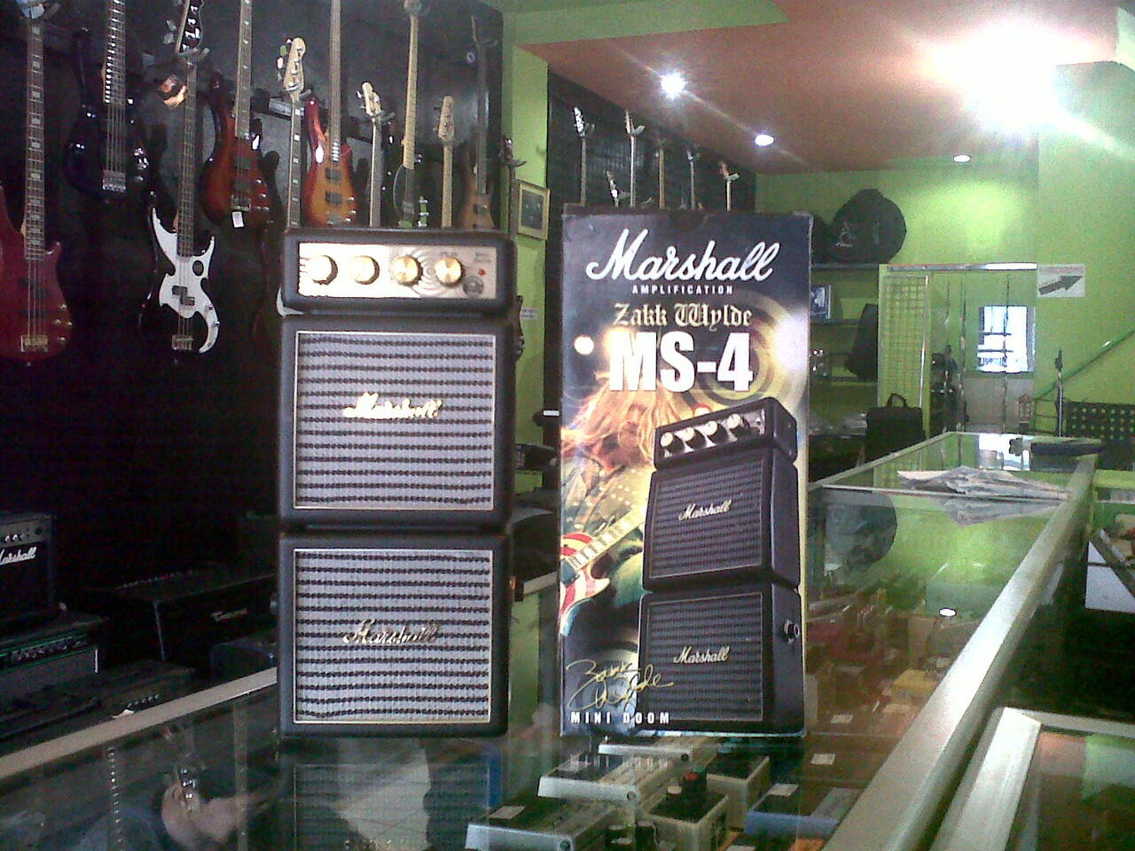 Jual Ampli Gitar dan Bass Merk Laney, Marshall, Roland, Cora, Russel