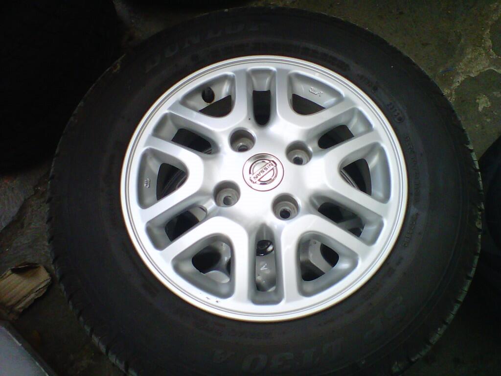 Terjual VELG OEM NISSAN EVALIA + BAN R14 MICHELIN HARGA 2 