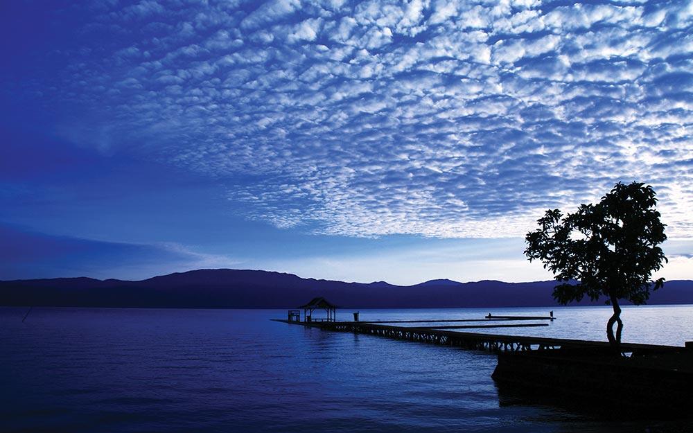 Danau yang WOW di Indonesia