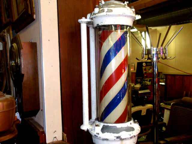 Ini Loh Maksud Lampu Warna-Warni Putar Di Tempat Gunting Rambut