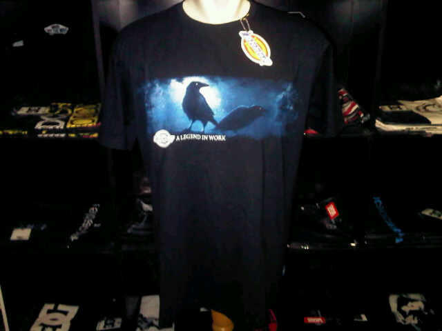 JUAL KAOS DISTRO (VANS, DC, VOLCOM, REBEL8, etc.) GAK ORI, TAPI BIKIN KEREN
