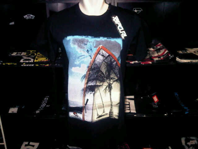 JUAL KAOS DISTRO (VANS, DC, VOLCOM, REBEL8, etc.) GAK ORI, TAPI BIKIN KEREN