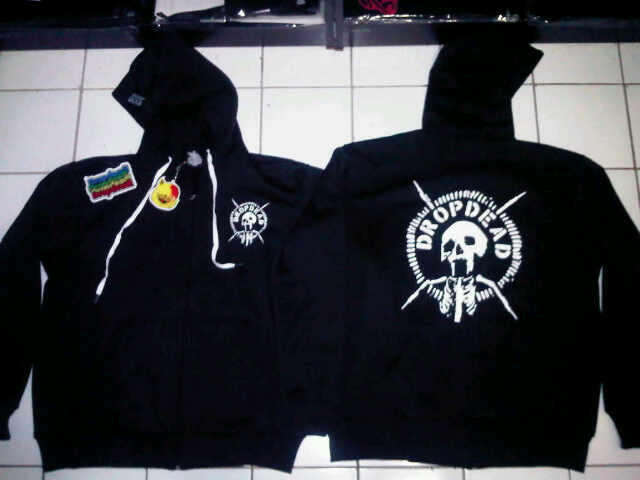 JUAL KAOS DISTRO (VANS, DC, VOLCOM, REBEL8, etc.) GAK ORI, TAPI BIKIN KEREN