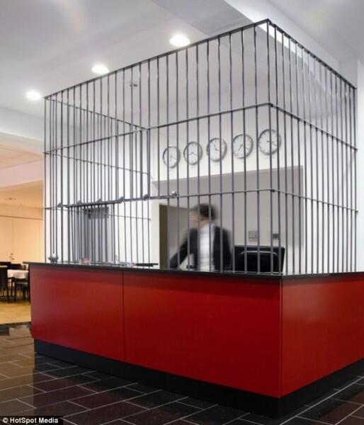 Hotel Alcatras hotel berdesain penjara