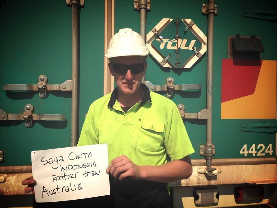 Tanggapan Bule Australia Tentang Negeri Kita