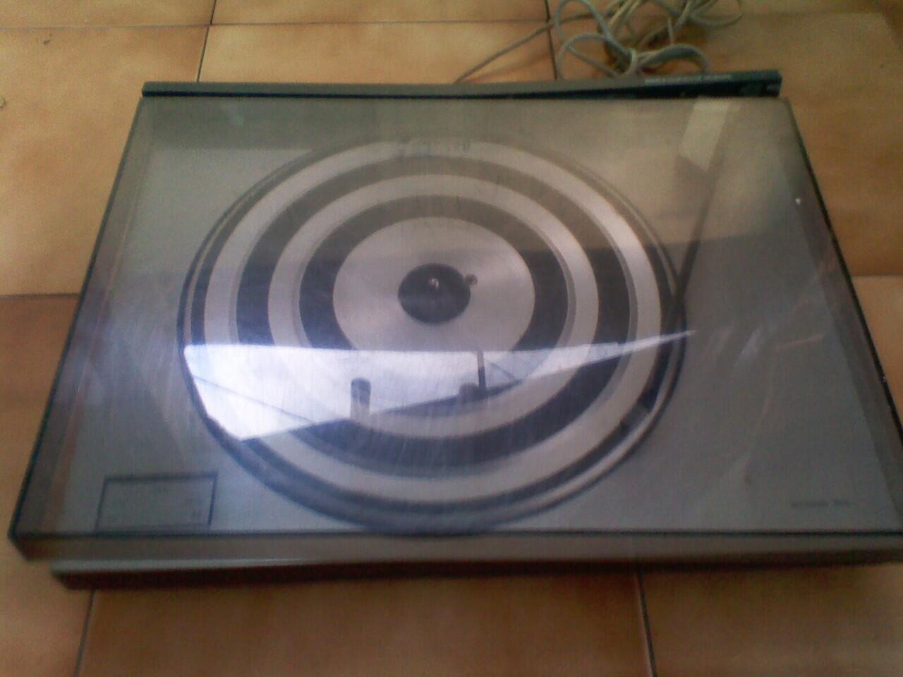 PEMUTAR PIRINGAN HITAM BEOGRAM 1902 BANG & OLUFSEN OF DENMARK