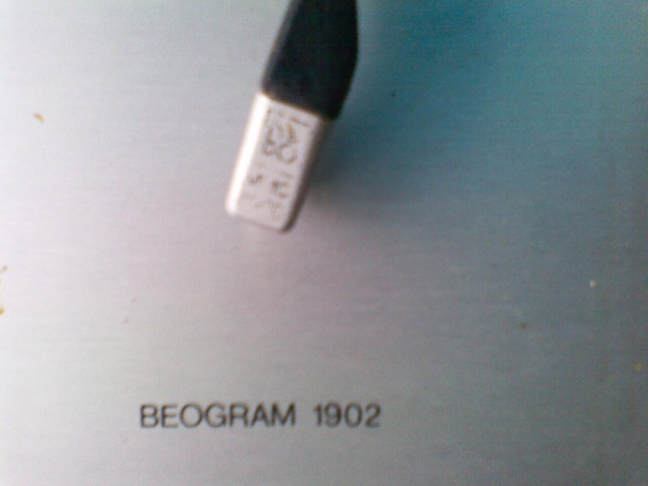 PEMUTAR PIRINGAN HITAM BEOGRAM 1902 BANG & OLUFSEN OF DENMARK