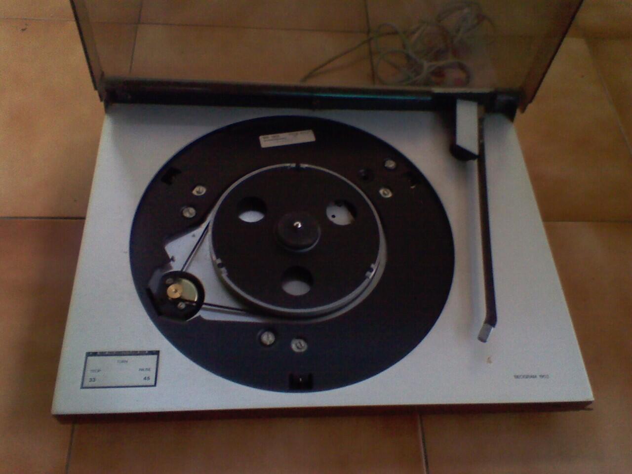 PEMUTAR PIRINGAN HITAM BEOGRAM 1902 BANG & OLUFSEN OF DENMARK