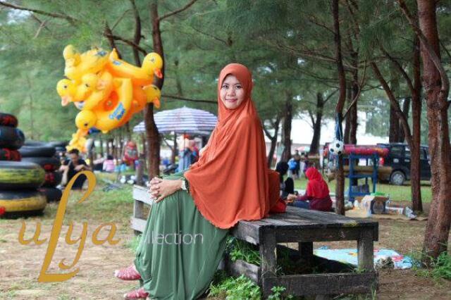 GAMIS OKI SETIANA DEWI