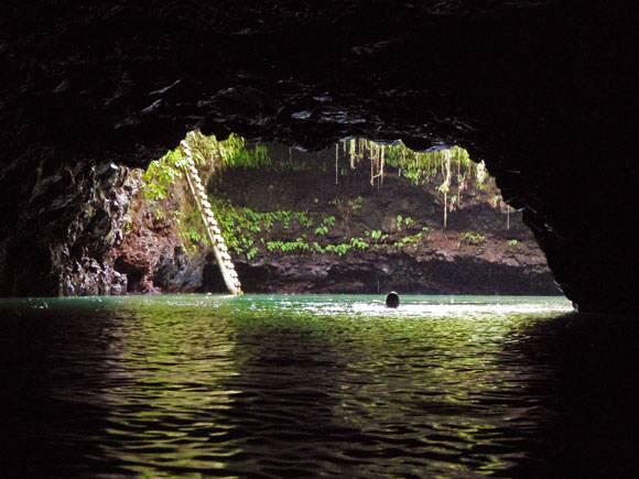 7 Kolam Renang Alami Tercantik di Dunia