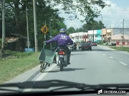 Only in Malysia (Ngakak only)