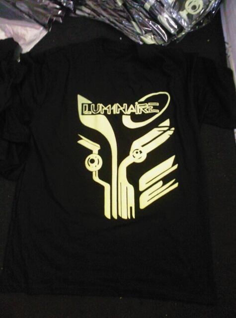 JUAL OBRAL KAOS SISA PRODUKSI (SABLON GLOW IN THE DARK)-BANDUNG