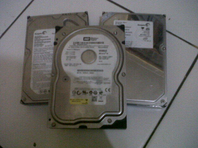 Hardisk 40GB dan 80 GB Murmer plus isi game pc n Film