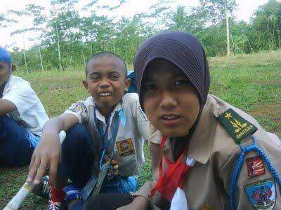 Manusia Setengah Monyet