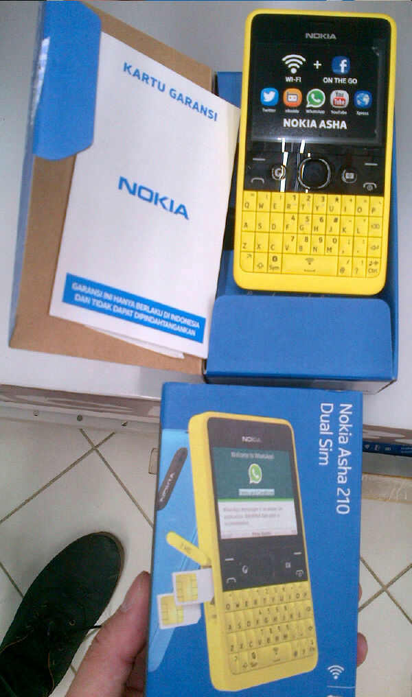 BNIB NOKIA ASHA 210