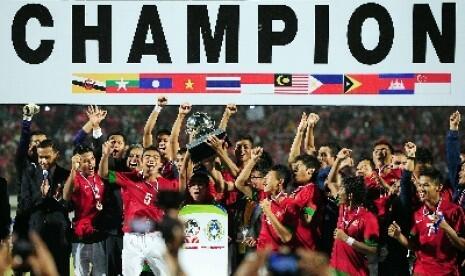 Gw cinta Timnas , Gw cinta Indonesia dan Gw Bangga menjadi WNI