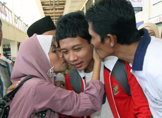 Gw cinta Timnas , Gw cinta Indonesia dan Gw Bangga menjadi WNI