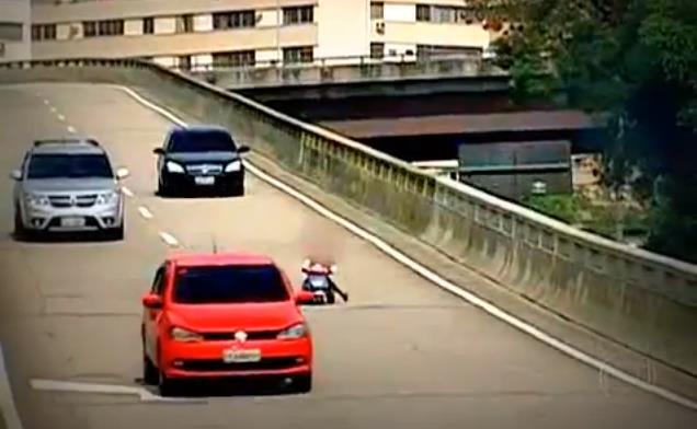 [Anak Siapa Ini??] Bocah 8 Tahun Asal Brazil Terjang Jalan Tol Naik Sepeda Roda Tiga