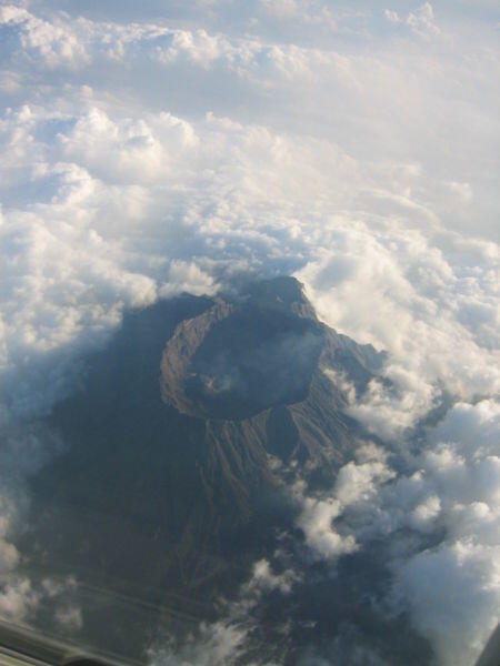 Proses Terjadinya Gunung Meletus