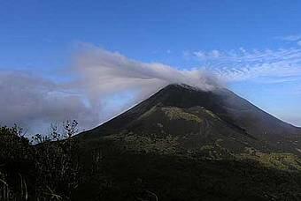 Proses Terjadinya Gunung Meletus