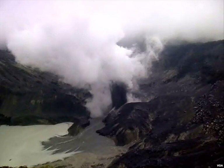 Tangkuban Parahu ukir sejarah baru 