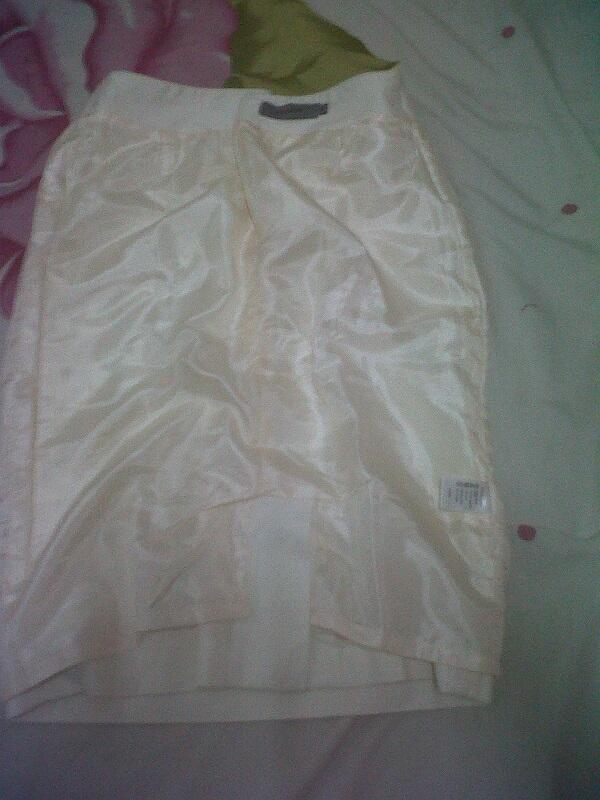 Kemeja Maroon Lady + Rok Accent