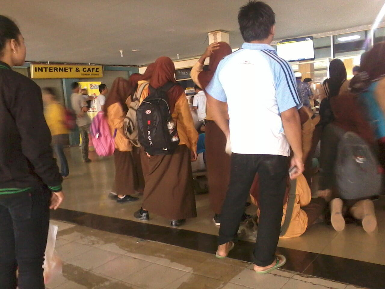 ABG sekarang lebih penting sambut CoboyMaho daripada Sekolahnya.