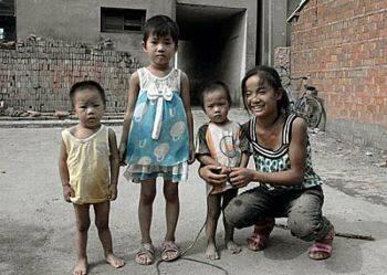 KISAH MENGAHARUKAN - SEORANG ANAK GADIS DIJADIKAN BUDAK PERUSAHAAN BATU BATA !!!