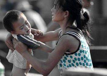 KISAH MENGAHARUKAN - SEORANG ANAK GADIS DIJADIKAN BUDAK PERUSAHAAN BATU BATA !!!