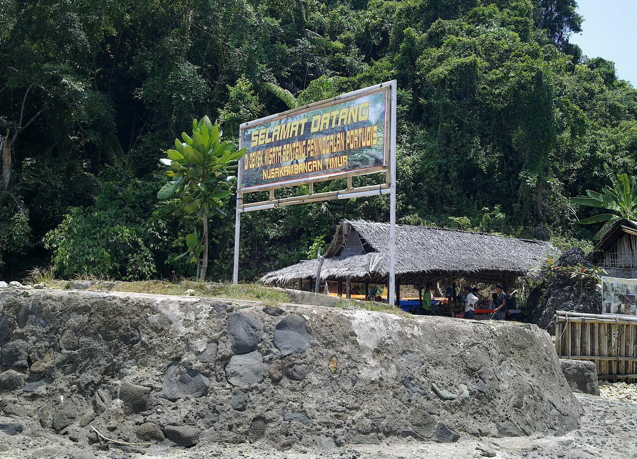 KarangBolong - Surga di Timur Nusakambangan