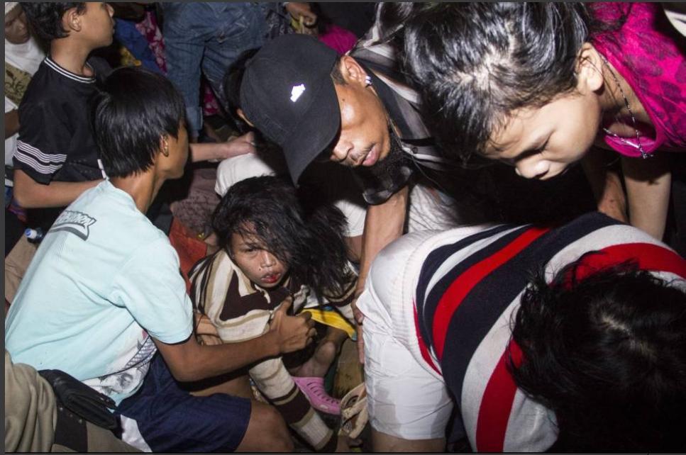 Foto-foto Kerusuhan Berebut Daging Kurban di Istiqlal