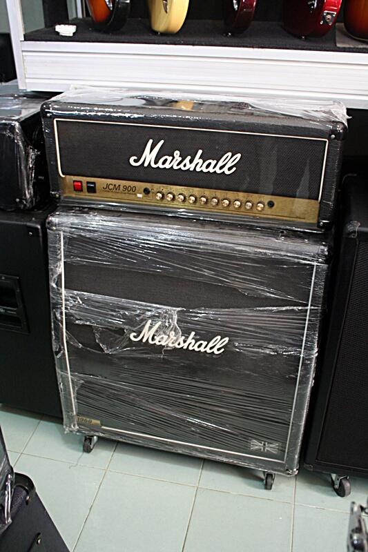 marshall jcm900 higain dual reverb england. excellent condition