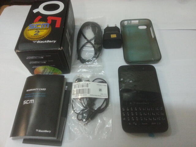 BlackBerry Q5 Black, Garansi Panjang bgt Murah bgt Mampir, Bungkus gan