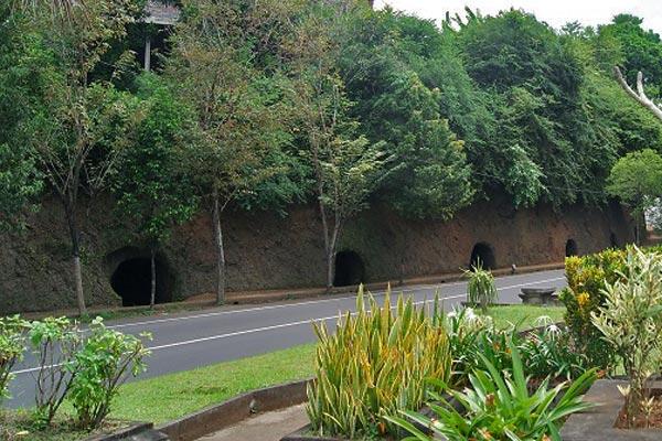 di Bali juga ada goa peninggalan tentara jepang