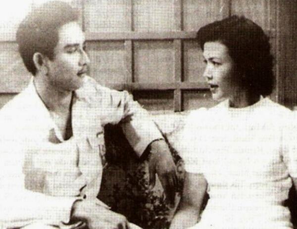 Ciuman pertama dalam film Indonesia [PENASARAN GAN??]