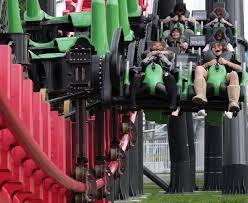 Eejanaika, Siapa yang berani naik roller coaster ini ?