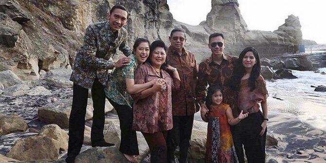 Gara - Gara Foto Ini, Bu Ani Yudhoyono Sebut Pengguna Instagram Bodoh