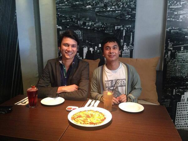 Cari perbedaan , kalo bisa dapet tiket ke akhirat 