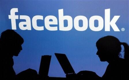 Ciri-Ciri Cowok Sedang Cari Pasangan di Facebook