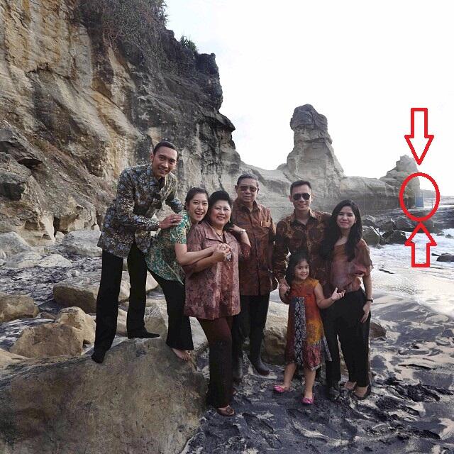 KejanggAlan di FOto Keluarga Ibu Ani Yudhoyono